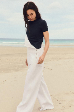 ZARA ФУТБОЛКА С ДЕКОРАТИВНОЙ СТРОЧКОЙ НА СПИНЕ, МОРСКОЙ СИНИЙ