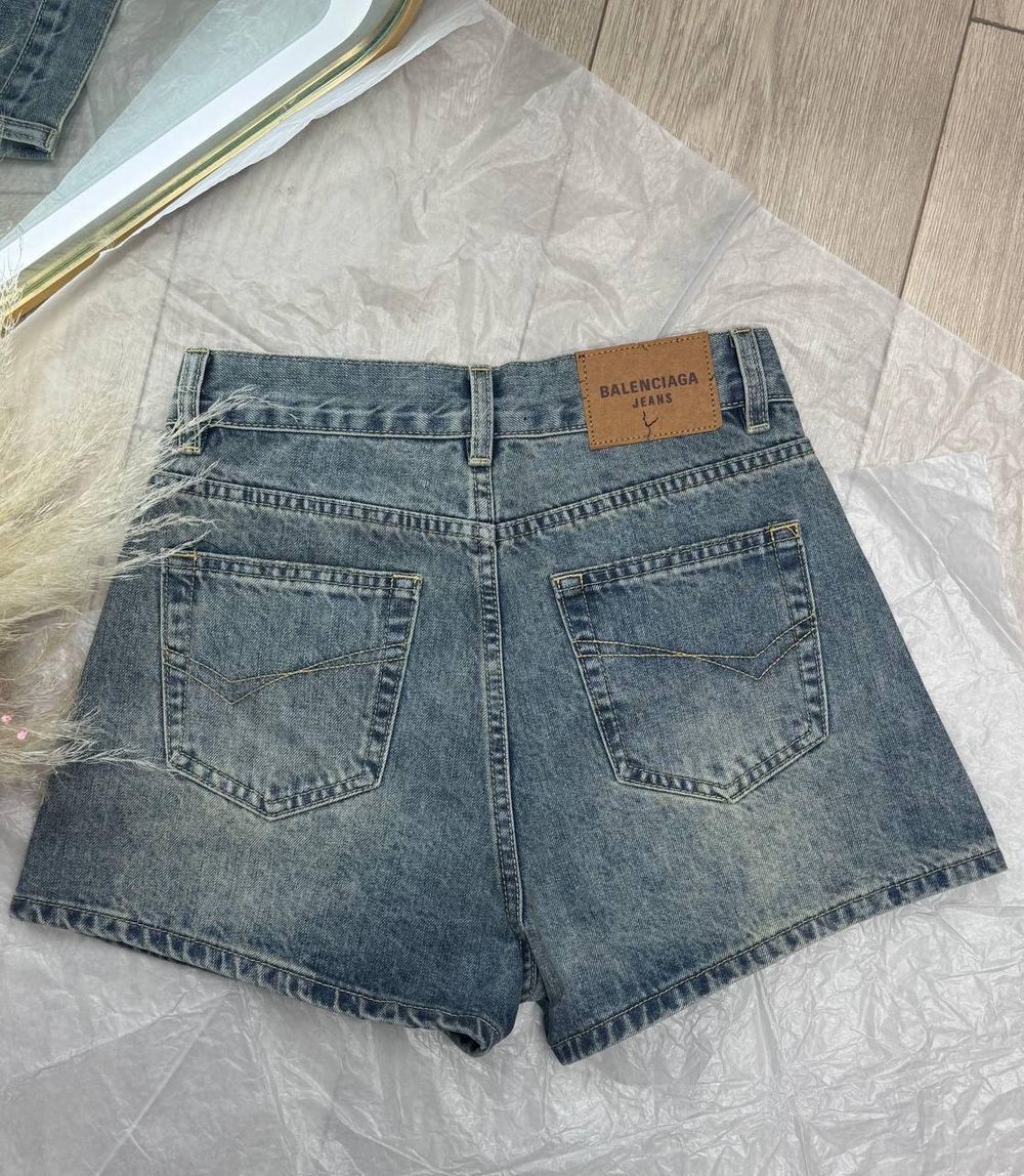 Шорты Balenciaga