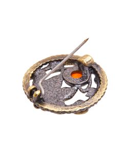 AM-3523 Брошь «Цветок Круг» (латунь, янтарь)