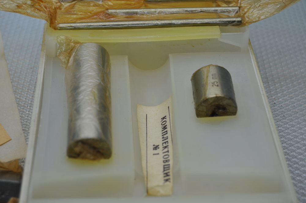 Глубиномер микрометрический ГМ-100 (0-100мм.) Цена деления 0,01мм. Кл. 1 Основание 100мм. КРИН