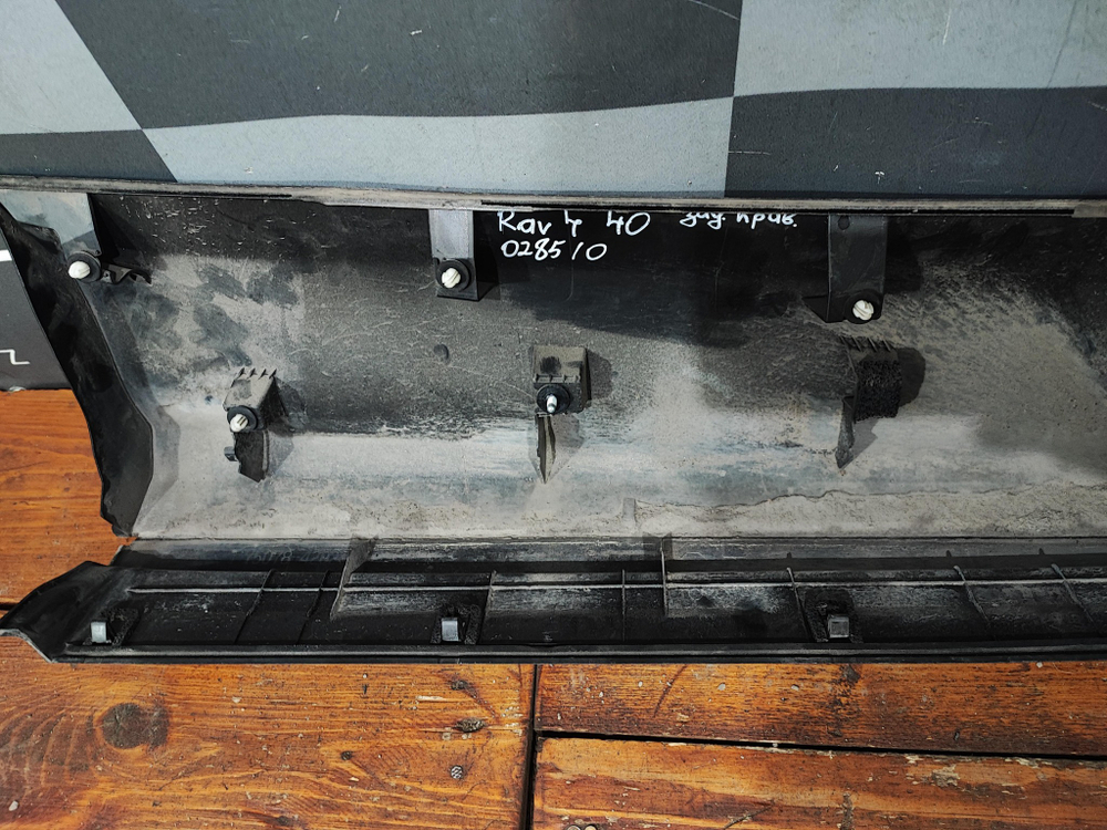 Накладка двери задней левой Toyota RAV4 IV (XA40) 15-19 Б/У Оригинал 7507842020