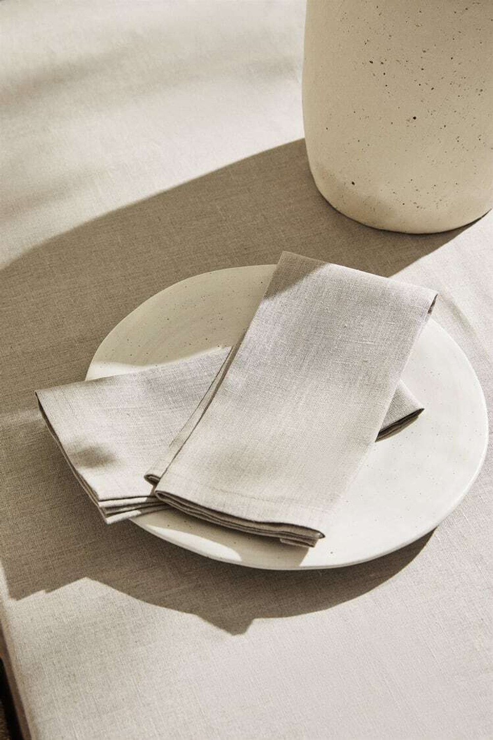 ZARA HOME БАЗОВАЯ ЛЬНЯНАЯ САЛФЕТКА (УПАКОВКА ИЗ 2 ШТУК), СВЕТЛО-БЕЖЕВЫЙ