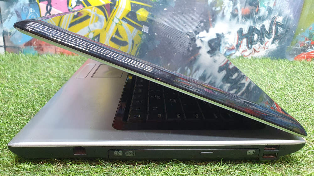 Ноутбук Samsung Celeron/2Gb