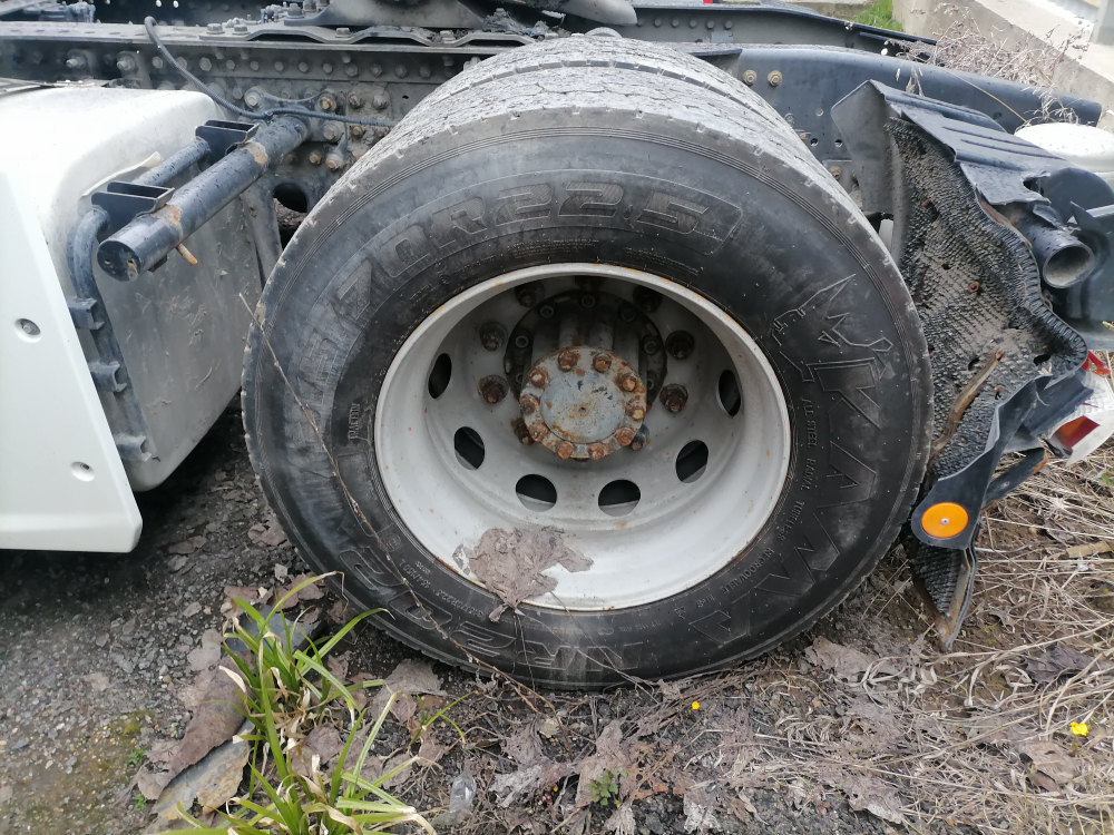 Foton AUMAN 4x2 Седельный тягач BJ4189SLFKA (Дизельный, 11,8 л, 470 л.с. МТ)