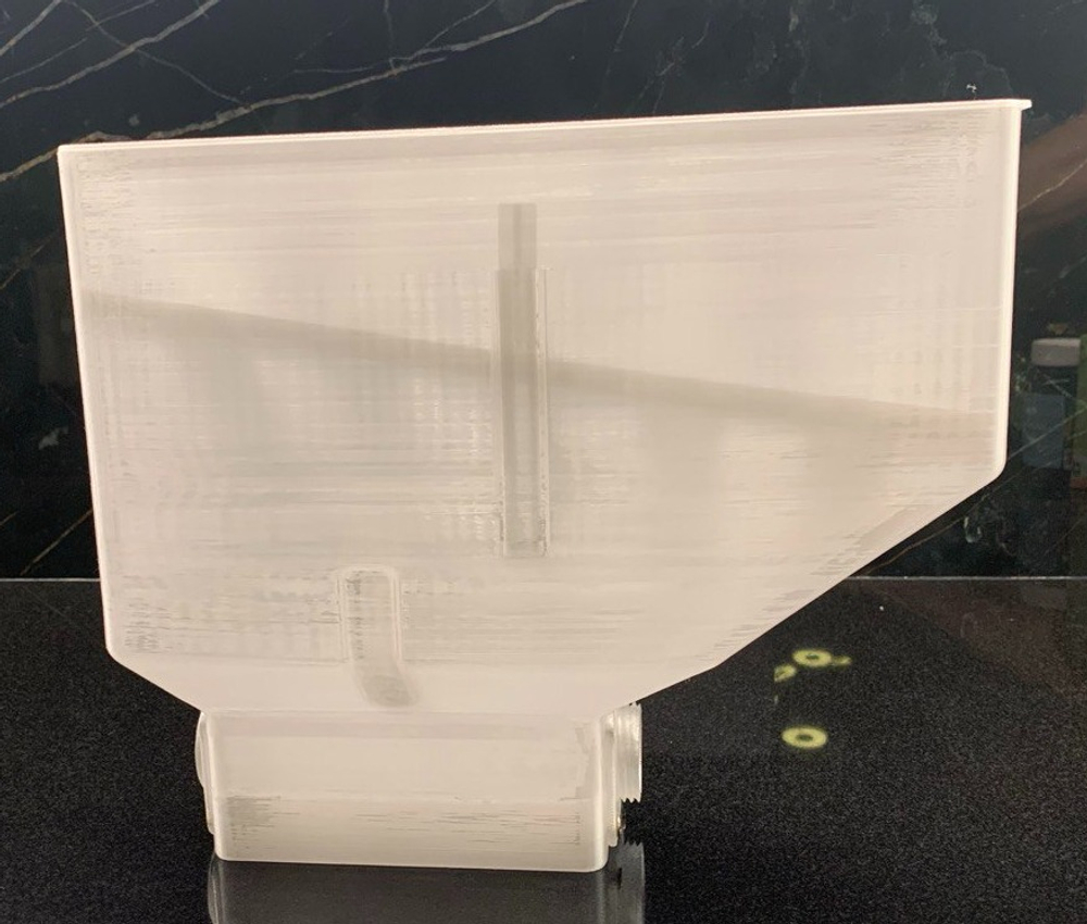 Увеличенный контейнер для сливок кофемашины LE 307 нового образца