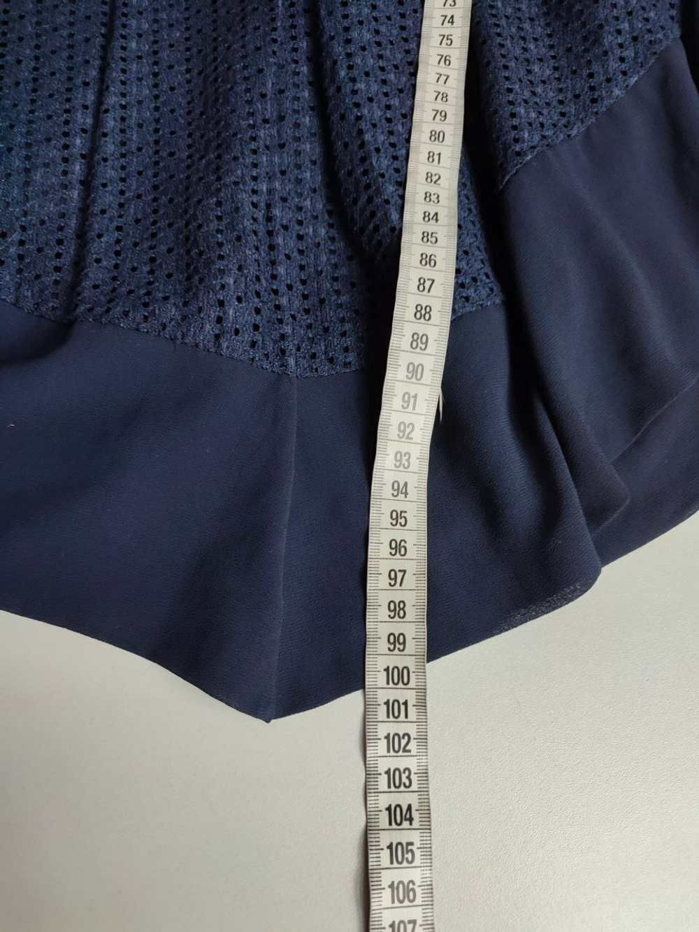 Платье изящное 42 размер