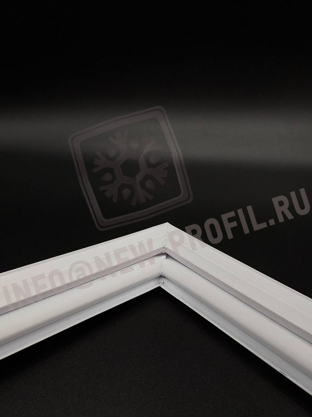Уплотнитель для холодильника Electrolux ERB4002 х.к 1175*575 мм (022 АНАЛОГ)