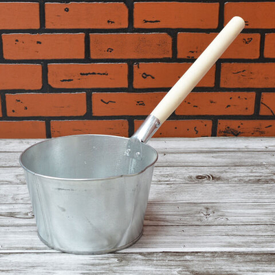 Ковш банный 3,5л оцинкованный с деревянной ручкой