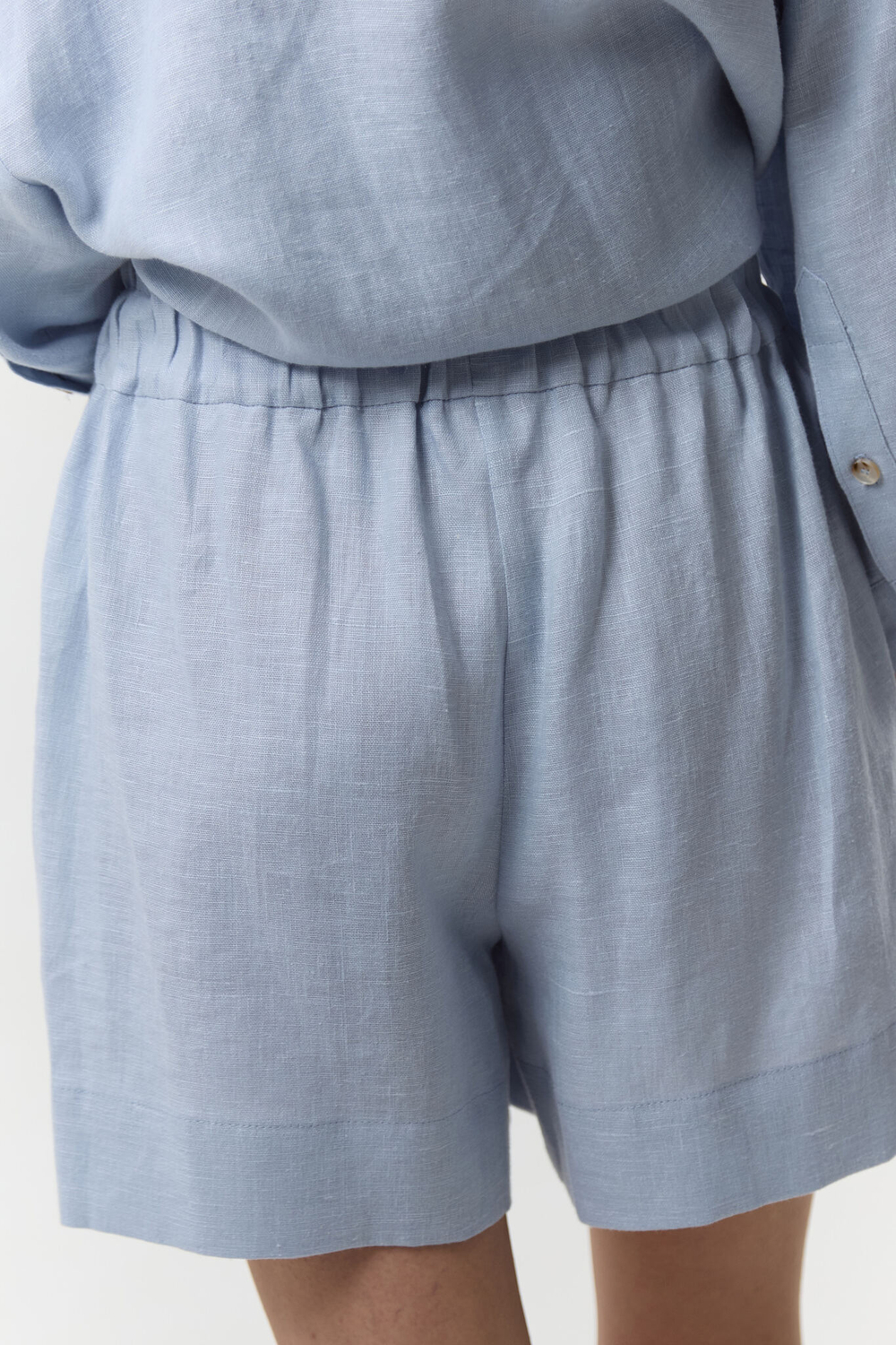 Шорты на резинке изо льна