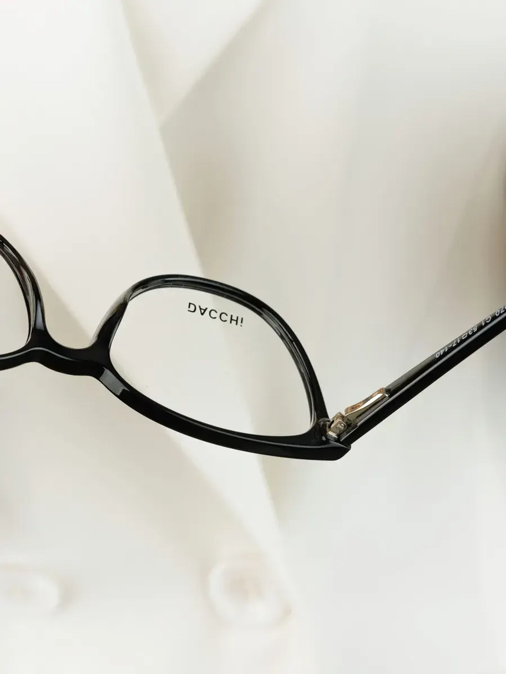 Очки с оправой для улучшения зрения