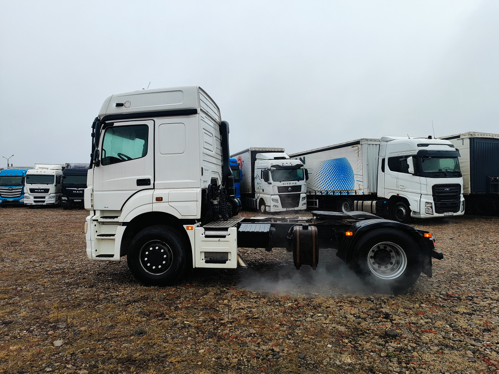 КамАЗ 5490 4x2 Седельный тягач 5490-053-87(S5) (Дизельный, 12,0 л, 401 л.с., АТ)