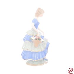Статуэтка Royal Classics Девушка с корзинкой цветов 30 см