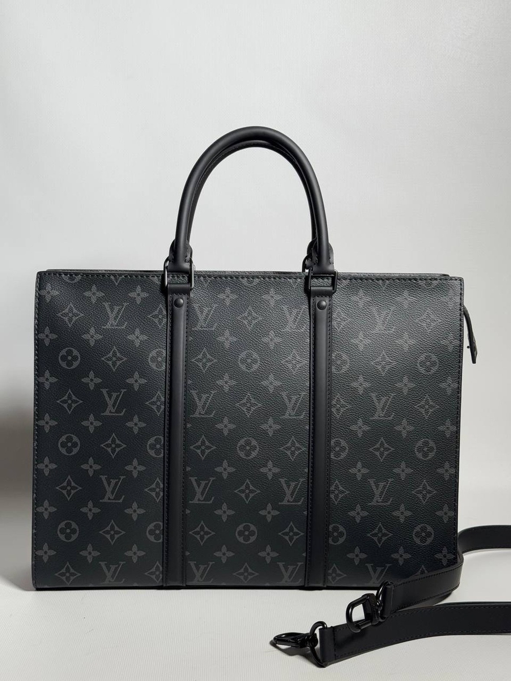 Портфель Louis Vuitton