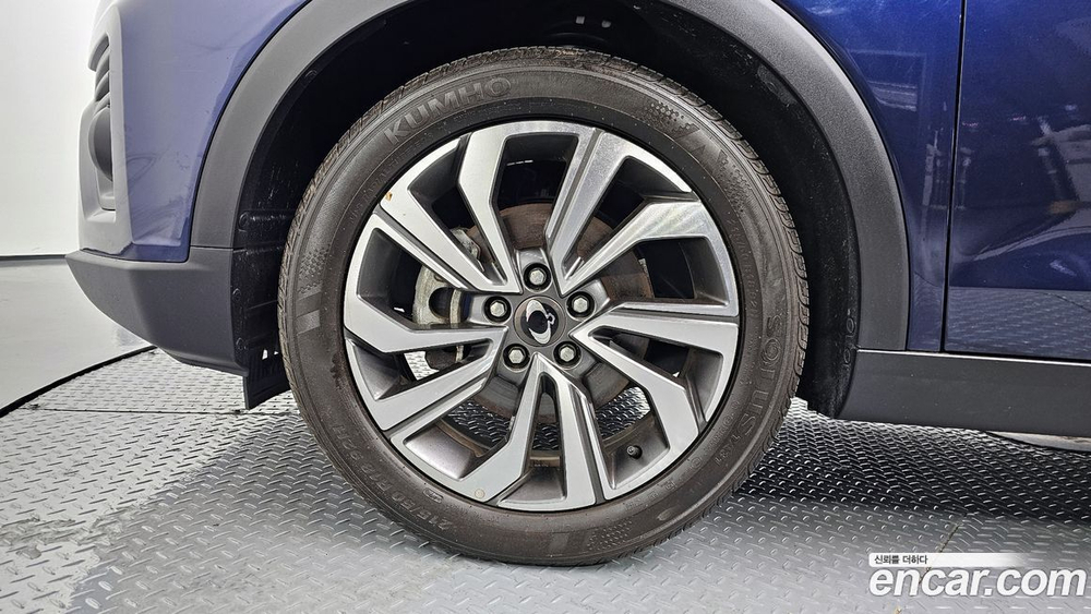 KG Mobility (Ssangyong) Very New Tivoli Бензин 1.5 2WD (05.2020)