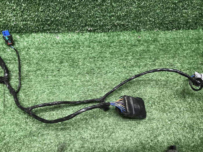 Проводка заднего бампера Geely Monjaro (2021-н.в.)