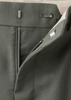 Брюки regular fit с защипами