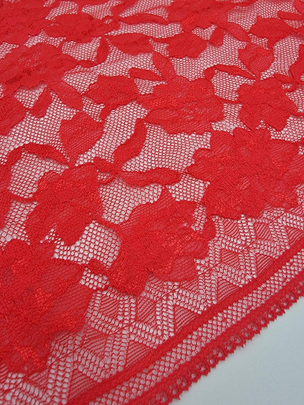 Кружево эластичное ярко-красное КС8 (23 см)