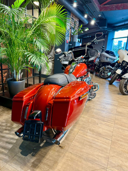 Harley-Davidson ROAD GLIDE 2024 (Whiskey Fire/Chrome)