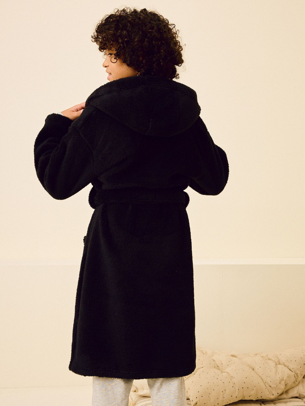 Халат флисовый для мальчика Next N23-827, Черный