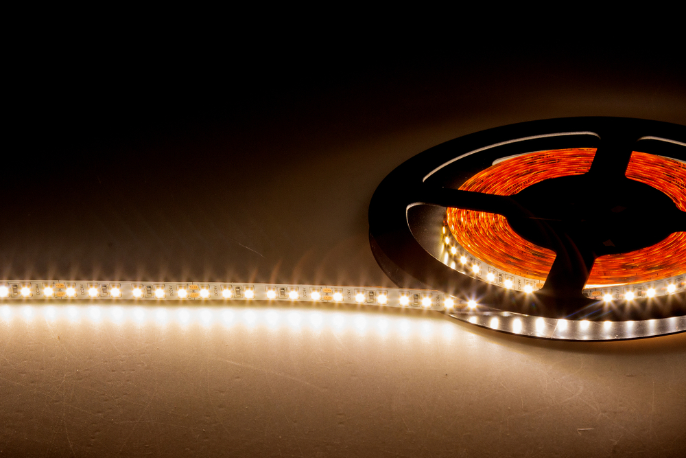 Светодиодная лента, тепло-белая,  120 д/м 3000K,  9, 6W/m,  600 Lm/m, IP20,  CRI&gt;95