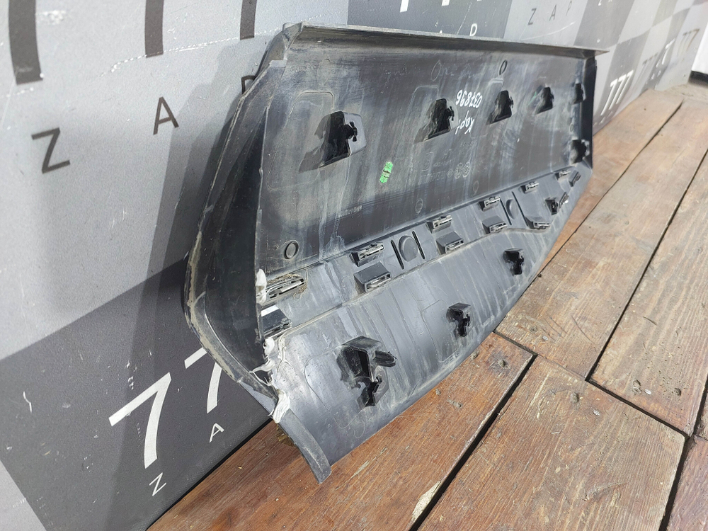 Накладка двери задней левой Renault Kaptur 16-22 Б/У Оригинал 828216149R