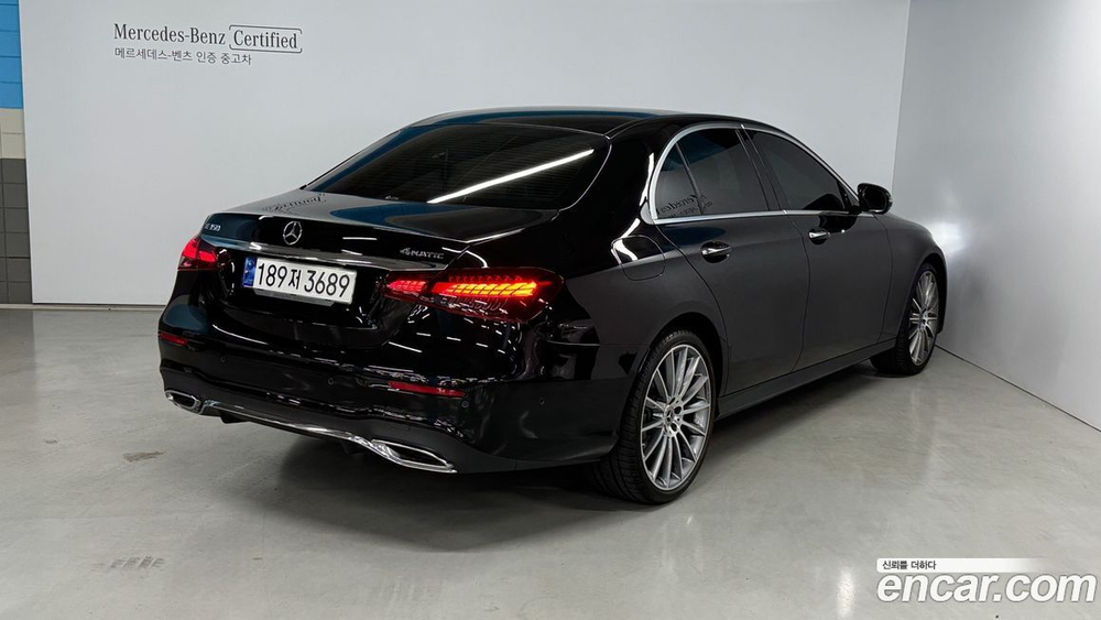 Mercedes-Benz E-Class W213 E350 4MATIC AMG Line (11.2022)