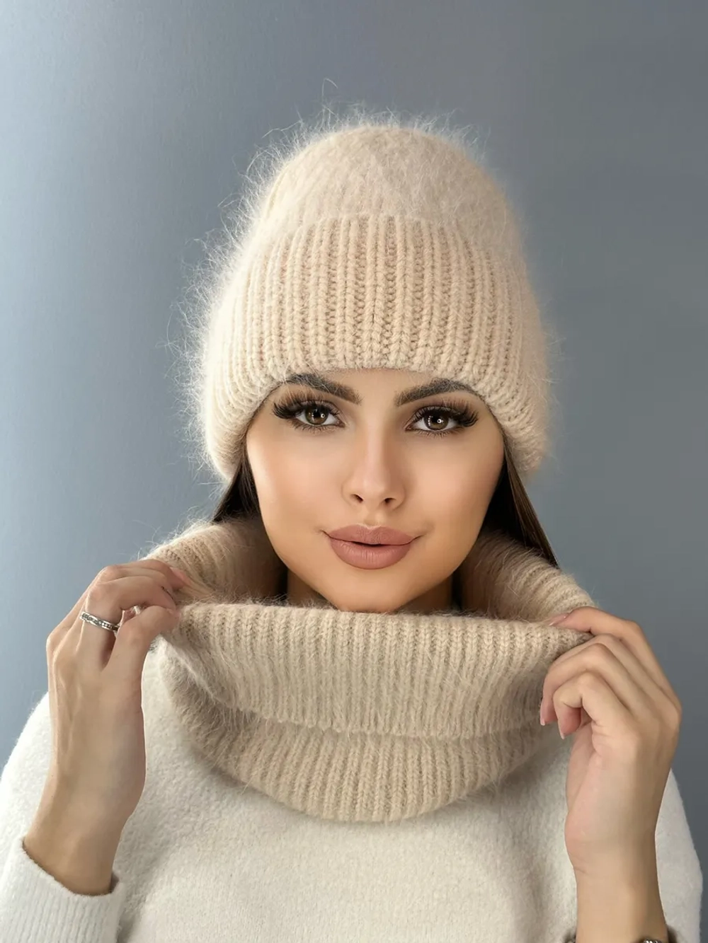 комплект шапка с шарфом- снуд зимний вязаный