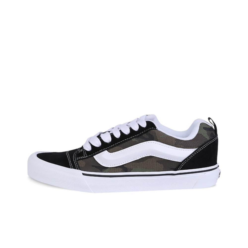 Кеды Vans Knu Skool 'Camo Black True White' VN0009QCBMX