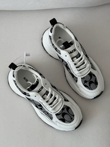 Кроссовки из натуральной кожи