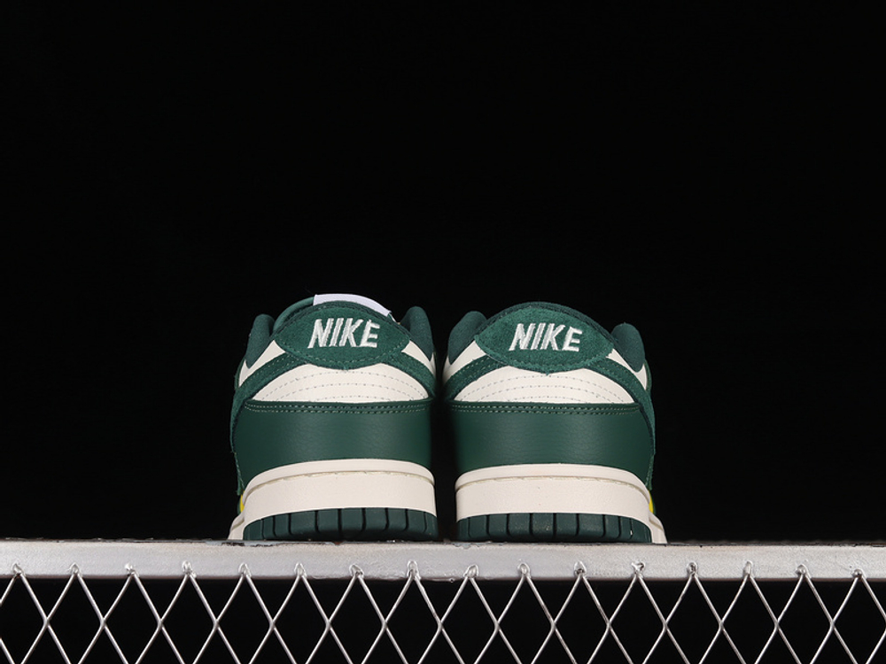Nike Dunk Low SE Noble Green