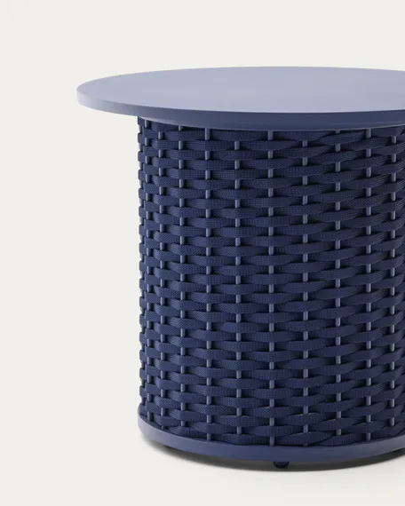 Уличный приставной столик Sedalis из алюминия и веревочного шнура синего цвета Ø50 см