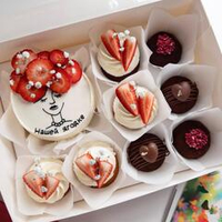 Бенто торт «Нашей ягодке» | 4 капкейка | 4 пирожных «картошка»