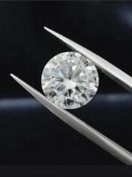 Серьги с муассанитами