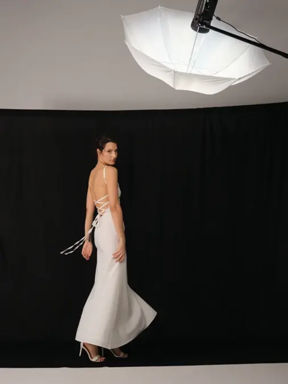 Фон муслиновый Raylab RL-BC01 3*6м черный