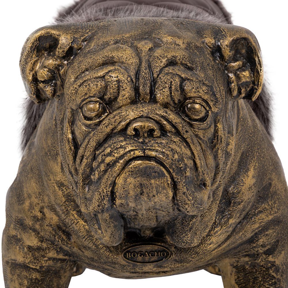 Садовая скульптура Сэр Винстон с накидкой