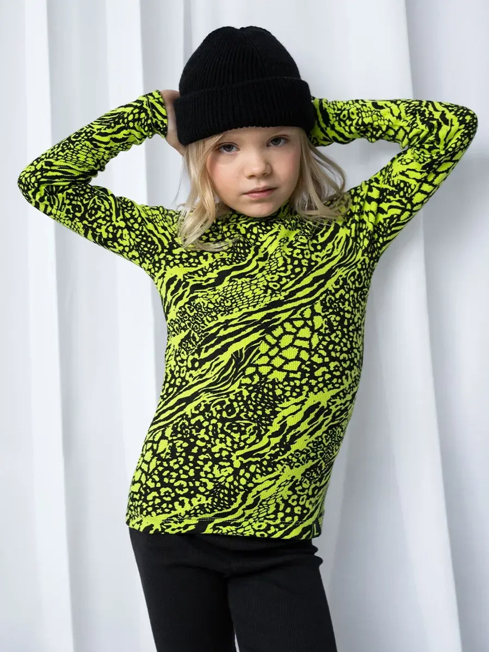 Костюм для девочки на осень