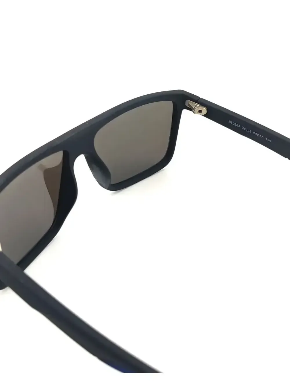 Зеркальные солнцезащитные очки Вайфареры с поляризацией