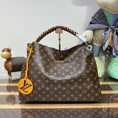 Louis Vuitton Artsy MM