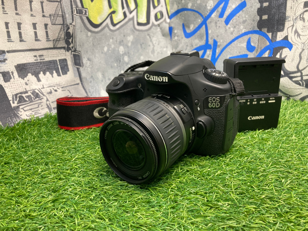 Canon EOS 60D kit 18-55mm III 32.000 кадров