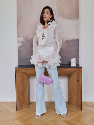 Белое шифоновое платье-блузка с брошами