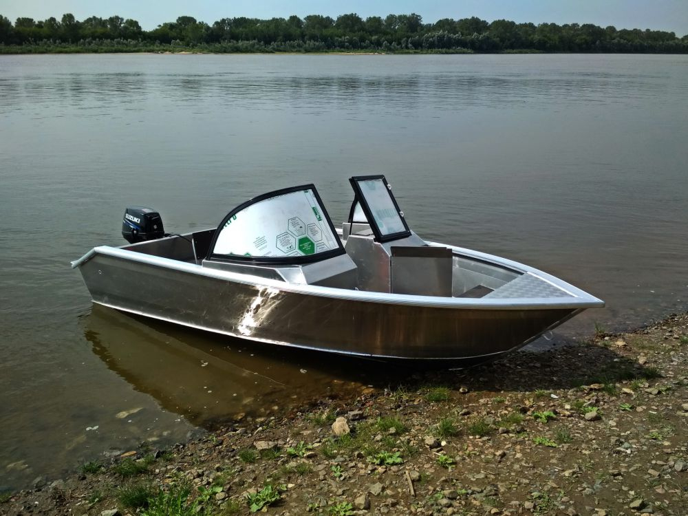 Алюминиевая лодка BESTER 390DC