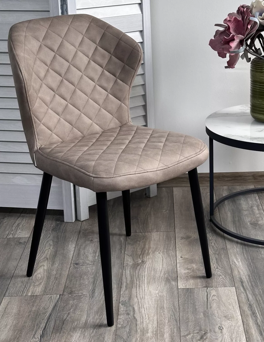 Стул МОНРО, цвет CYPRUS-03 ЛАТТЕ, искусственная замша / черный каркас М-City