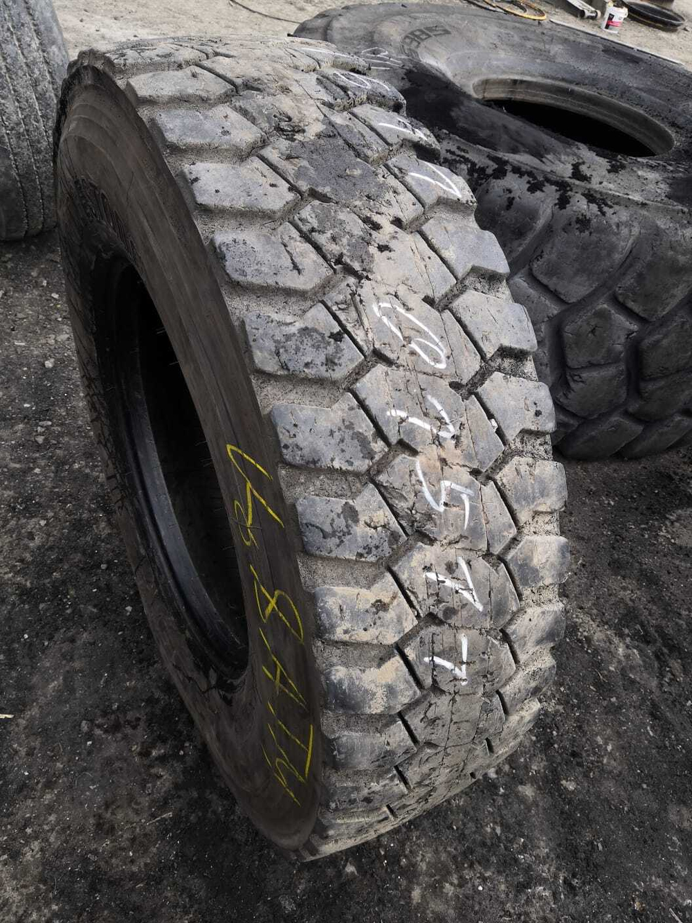 315/80R22.5 Bridgestone L355 шина б/у