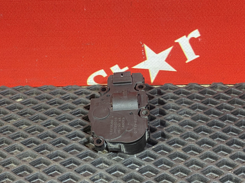 Моторчик заслонки отопителя 2018г