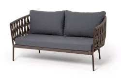 "Диего" диван 2-местный плетеный из роупа, каркас алюминий коричневый (RAL8016) муар, роуп коричневый круглый, ткань темно-серая 027