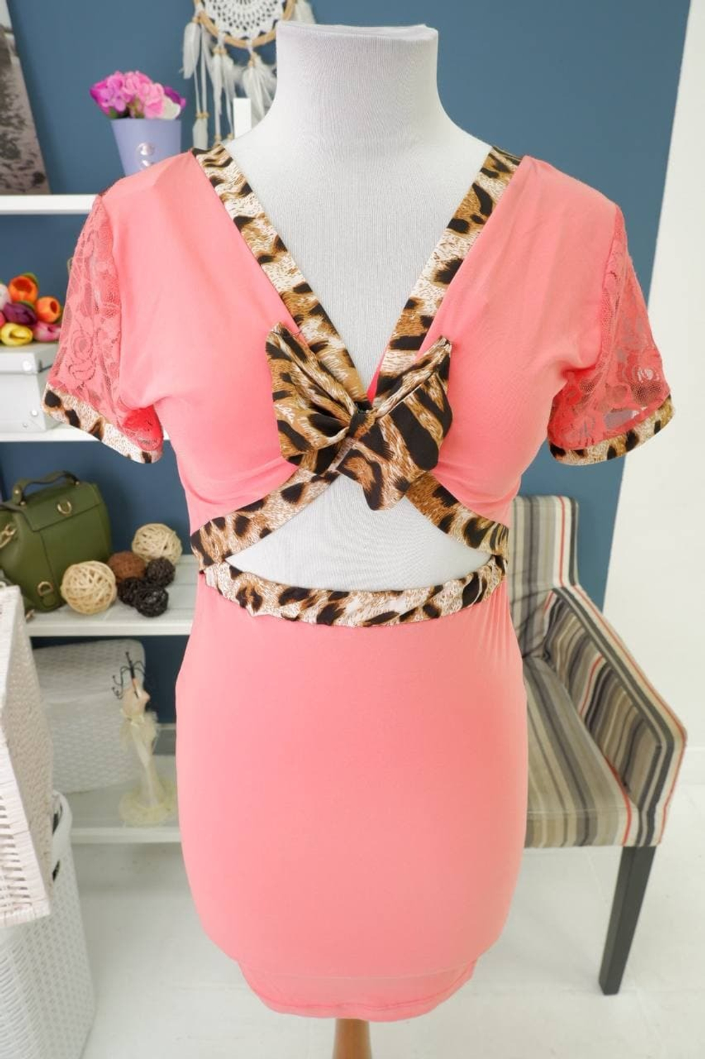 Платье оригинальное 42 размер, новое