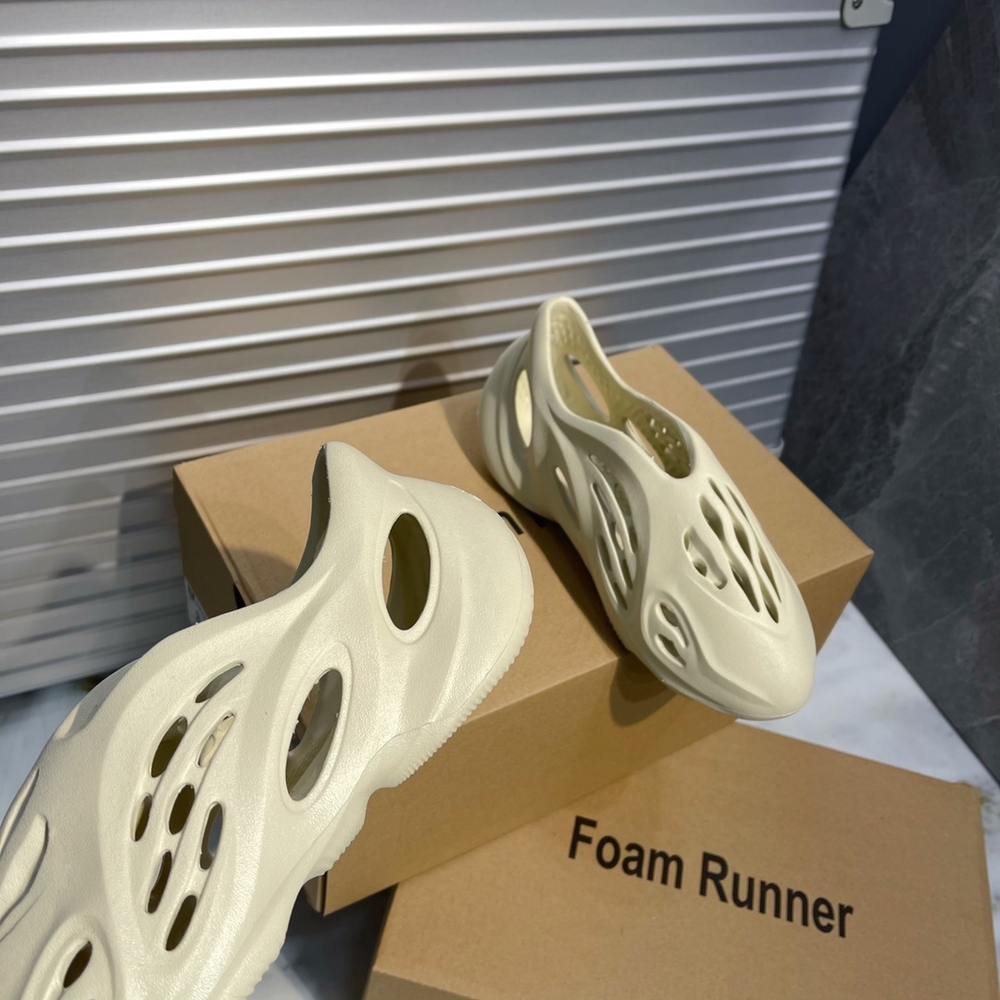 Adidas Yeezy Foam Runner