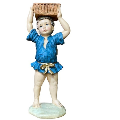 Мальчик с корзинкой