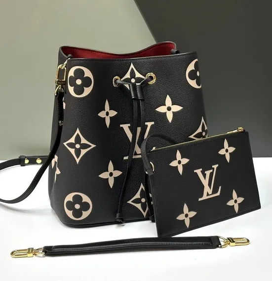 Сумка Louis Vuitton Neonoe MM черный