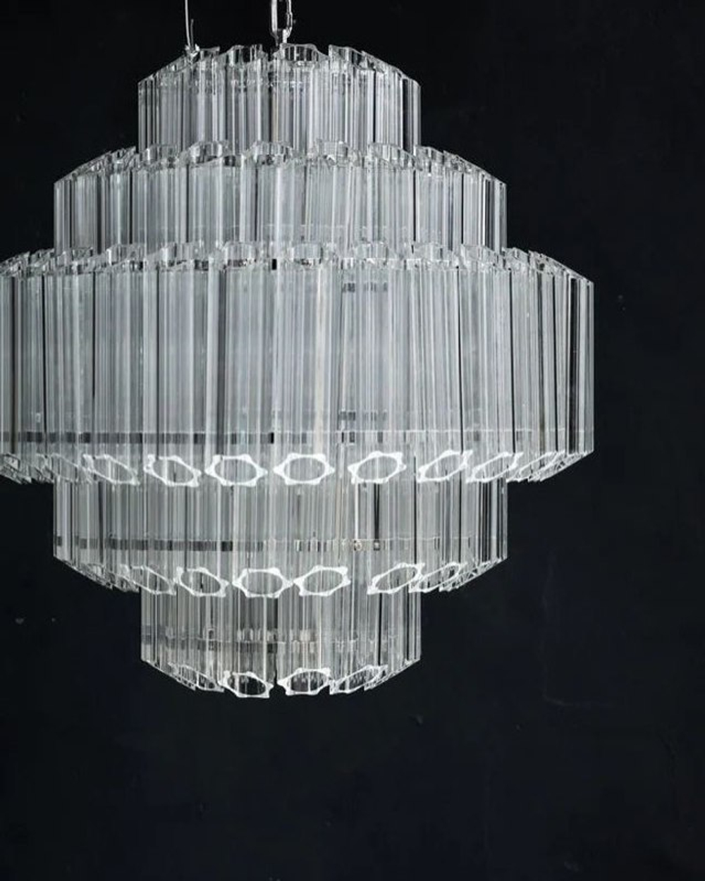 Роскошная многоярусная люстра в тёплом золотом оттенке и прозрачном ✨